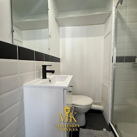 Cosy Gare Et Centre Apartament *